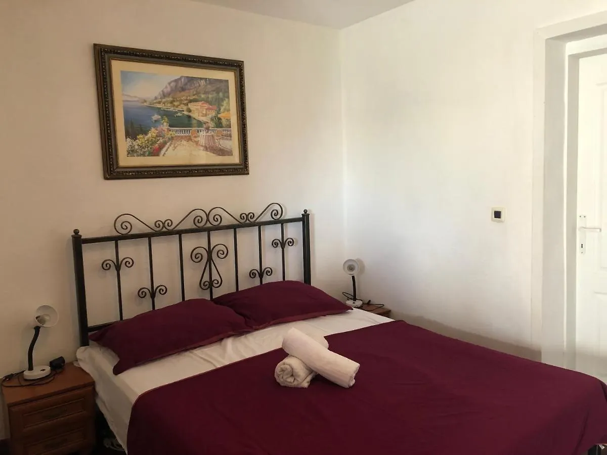 Apartment Zoran Posesi Medulin