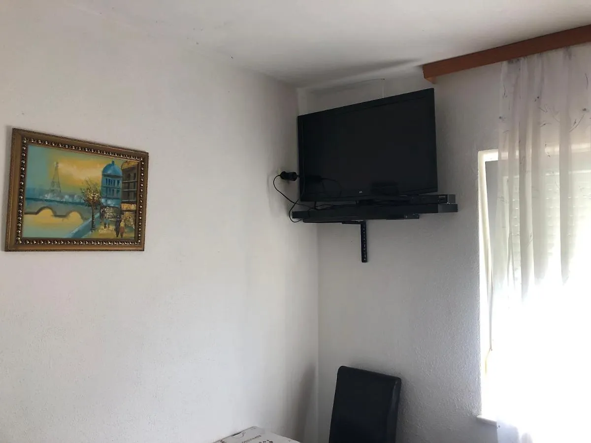 Apartment Zoran Posesi Medulin