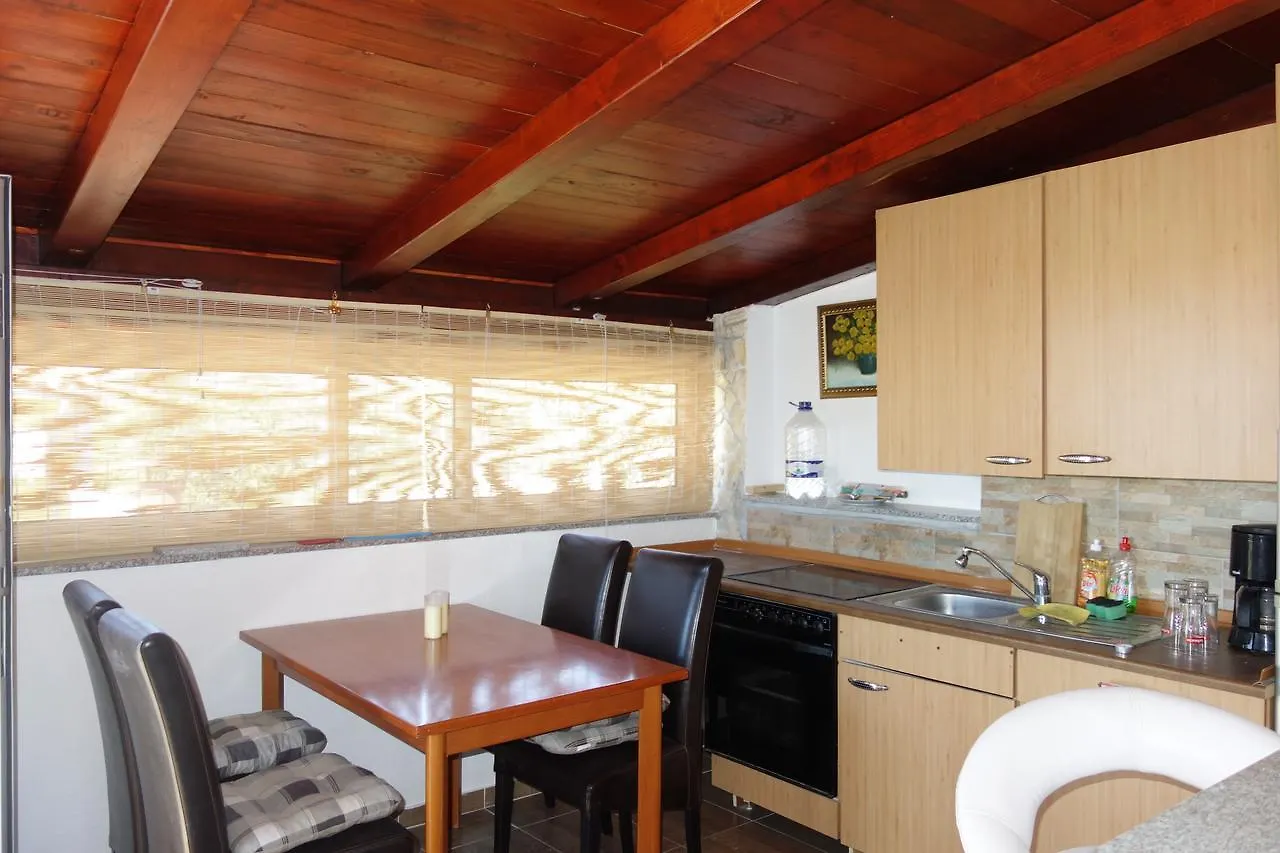 Apartment Zoran Pošesi Medulin