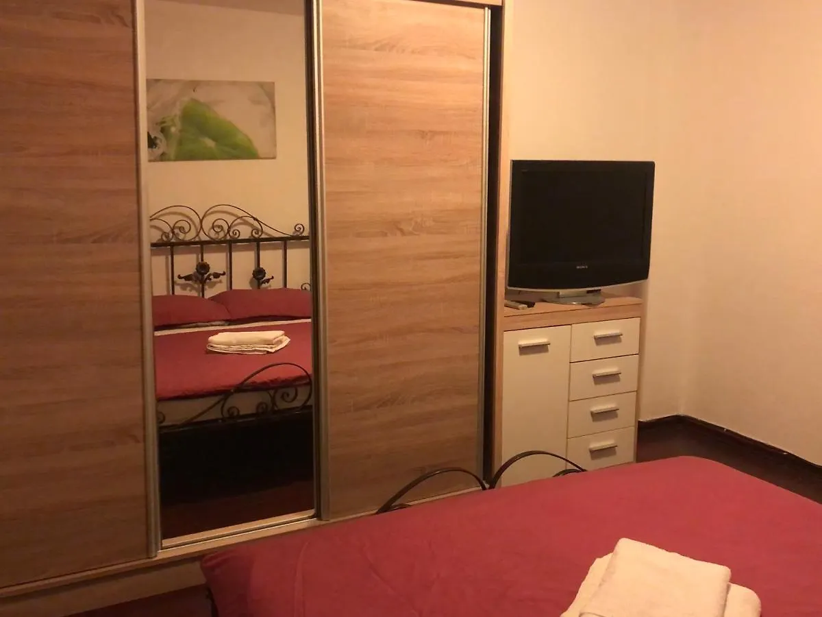 Apartment Zoran Pošesi Medulin Kroatië